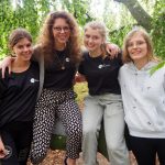 Dansk skoliose forening piger med medlemstrøjer